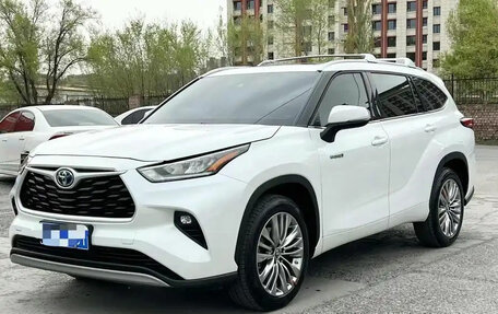 Toyota Highlander, 2022 год, 4 105 855 рублей, 1 фотография