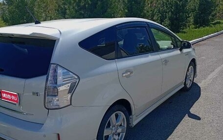 Toyota Prius Alpha I (ZVW40/41), 2014 год, 1 600 000 рублей, 1 фотография