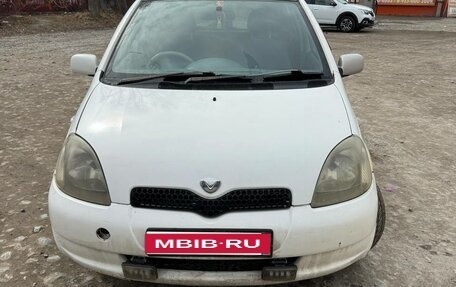 Toyota Vitz, 2000 год, 240 000 рублей, 1 фотография
