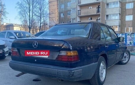 Mercedes-Benz W124, 1987 год, 200 000 рублей, 2 фотография