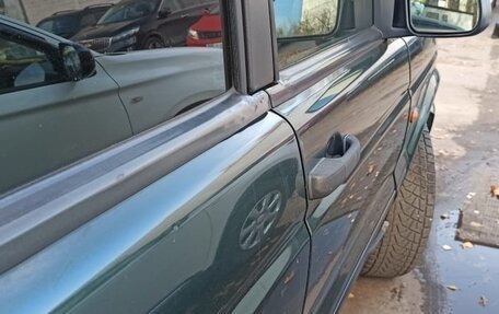 Land Rover Discovery III, 2004 год, 800 000 рублей, 4 фотография