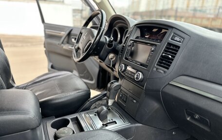 Mitsubishi Pajero IV, 2013 год, 2 299 000 рублей, 9 фотография