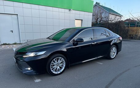 Toyota Camry, 2018 год, 2 750 000 рублей, 2 фотография