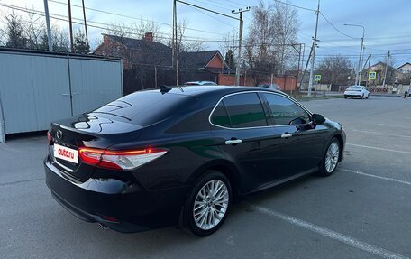 Toyota Camry, 2018 год, 2 750 000 рублей, 4 фотография