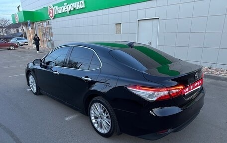Toyota Camry, 2018 год, 2 750 000 рублей, 5 фотография