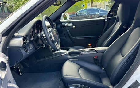 Porsche 911, 2011 год, 16 900 000 рублей, 33 фотография