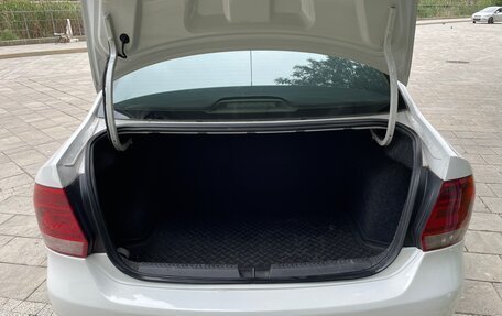 Volkswagen Polo VI (EU Market), 2011 год, 800 000 рублей, 11 фотография