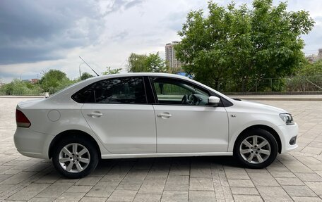 Volkswagen Polo VI (EU Market), 2011 год, 800 000 рублей, 3 фотография