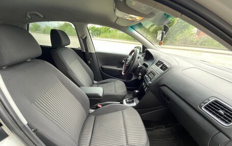 Volkswagen Polo VI (EU Market), 2011 год, 800 000 рублей, 13 фотография