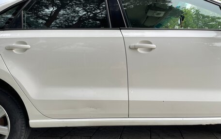 Volkswagen Polo VI (EU Market), 2011 год, 800 000 рублей, 17 фотография