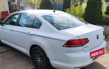 Volkswagen Passat B8 рестайлинг, 2017 год, 2 200 000 рублей, 4 фотография