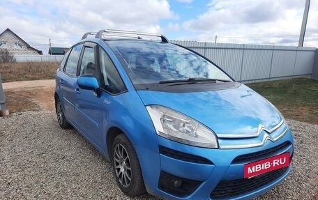 Citroen C4 Picasso II рестайлинг, 2011 год, 500 000 рублей, 3 фотография