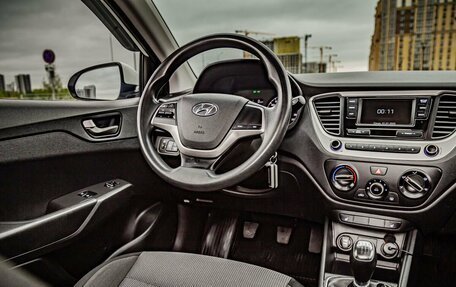 Hyundai Solaris II рестайлинг, 2017 год, 1 100 000 рублей, 20 фотография