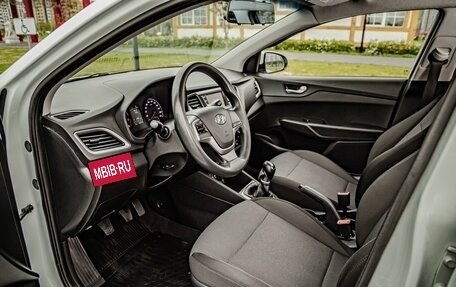 Hyundai Solaris II рестайлинг, 2017 год, 1 100 000 рублей, 13 фотография