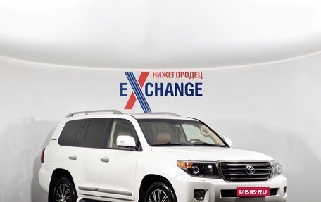 Toyota Land Cruiser 200, 2014 год, 3 749 000 рублей, 2 фотография