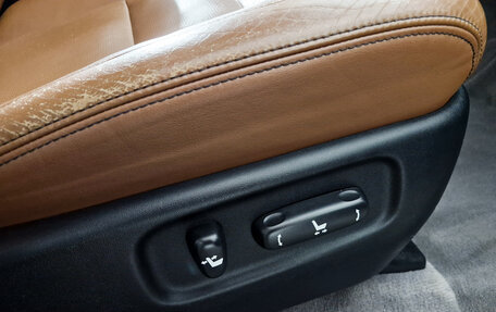 Toyota Land Cruiser 200, 2014 год, 3 749 000 рублей, 15 фотография