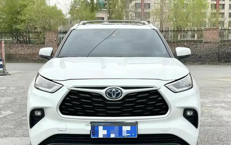 Toyota Highlander, 2022 год, 4 105 855 рублей, 2 фотография