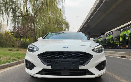Ford Focus IV, 2021 год, 1 450 696 рублей, 2 фотография