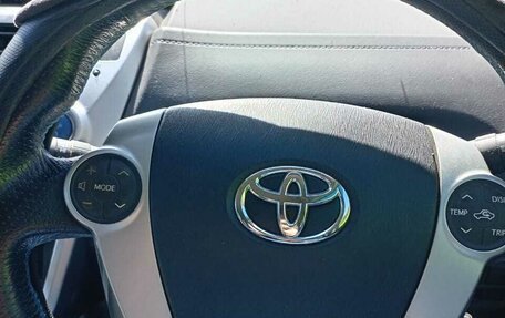 Toyota Prius Alpha I (ZVW40/41), 2014 год, 1 600 000 рублей, 3 фотография