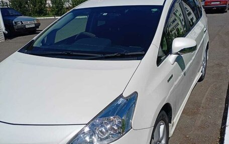 Toyota Prius Alpha I (ZVW40/41), 2014 год, 1 600 000 рублей, 5 фотография