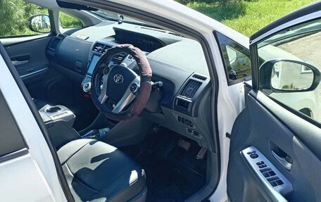 Toyota Prius Alpha I (ZVW40/41), 2014 год, 1 600 000 рублей, 11 фотография