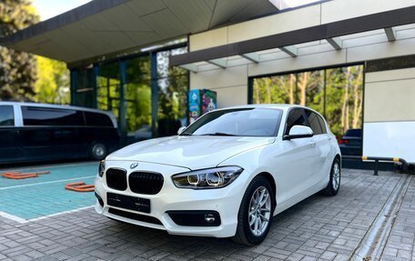 BMW 1 серия, 2017 год, 1 800 000 рублей, 8 фотография