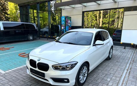 BMW 1 серия, 2017 год, 1 800 000 рублей, 9 фотография