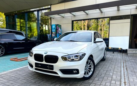 BMW 1 серия, 2017 год, 1 800 000 рублей, 11 фотография