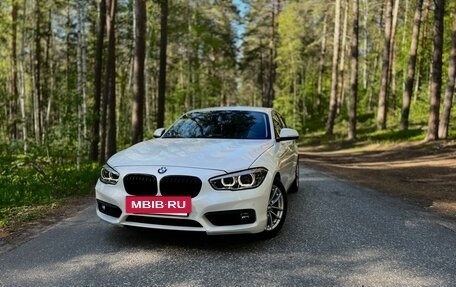 BMW 1 серия, 2017 год, 1 800 000 рублей, 2 фотография