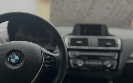 BMW 1 серия, 2017 год, 1 800 000 рублей, 18 фотография