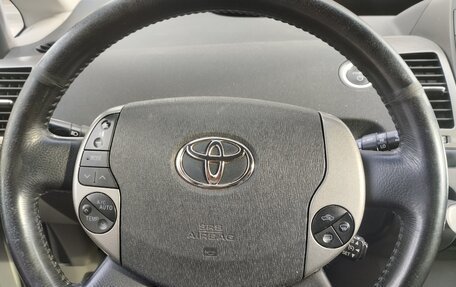 Toyota Prius, 2008 год, 650 000 рублей, 15 фотография