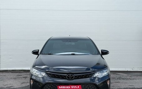 Toyota Camry, 2017 год, 2 165 000 рублей, 3 фотография