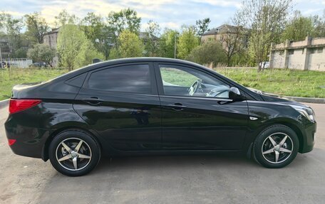 Hyundai Solaris II рестайлинг, 2015 год, 1 100 000 рублей, 13 фотография