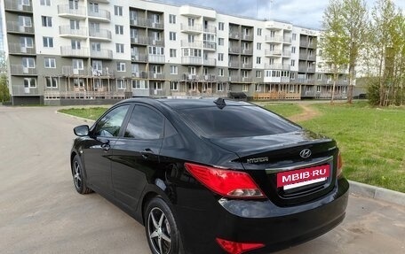 Hyundai Solaris II рестайлинг, 2015 год, 1 100 000 рублей, 8 фотография