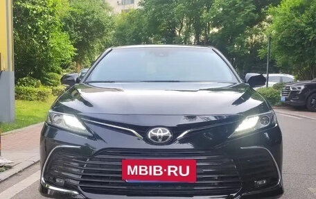 Toyota Camry, 2021 год, 1 980 000 рублей, 2 фотография