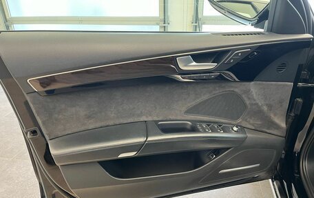 Audi A8, 2015 год, 2 800 000 рублей, 16 фотография
