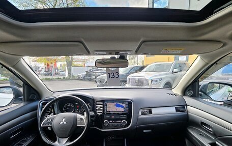 Mitsubishi Outlander III рестайлинг 3, 2014 год, 1 799 000 рублей, 8 фотография