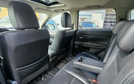 Mitsubishi Outlander III рестайлинг 3, 2014 год, 1 799 000 рублей, 7 фотография