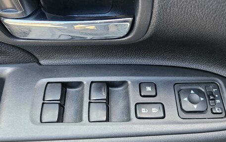 Mitsubishi Outlander III рестайлинг 3, 2014 год, 1 799 000 рублей, 12 фотография