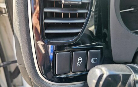 Mitsubishi Outlander III рестайлинг 3, 2014 год, 1 799 000 рублей, 14 фотография