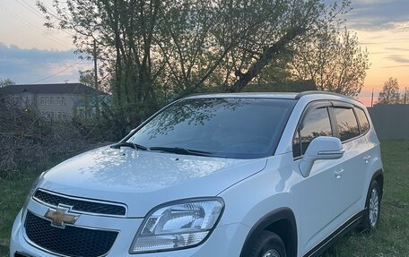 Chevrolet Orlando I, 2013 год, 1 500 000 рублей, 2 фотография