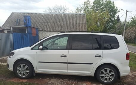 Volkswagen Touran III, 2013 год, 1 200 000 рублей, 2 фотография
