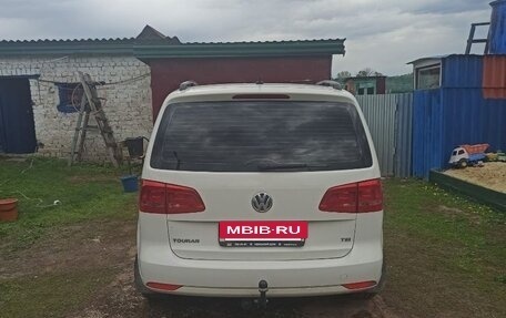 Volkswagen Touran III, 2013 год, 1 200 000 рублей, 6 фотография