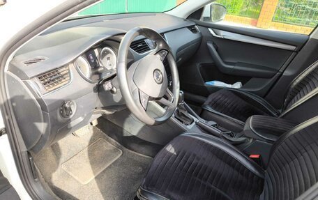 Skoda Octavia, 2017 год, 1 680 000 рублей, 6 фотография