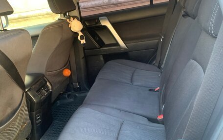 Toyota Land Cruiser Prado 150 рестайлинг 2, 2014 год, 2 950 000 рублей, 10 фотография