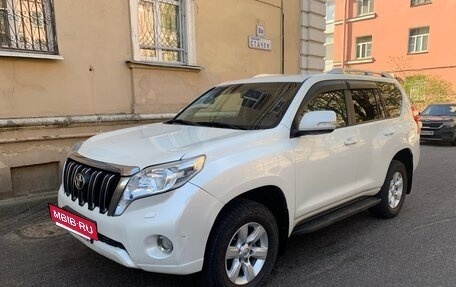 Toyota Land Cruiser Prado 150 рестайлинг 2, 2014 год, 2 950 000 рублей, 3 фотография