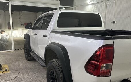 Toyota Hilux VIII, 2021 год, 4 500 000 рублей, 7 фотография