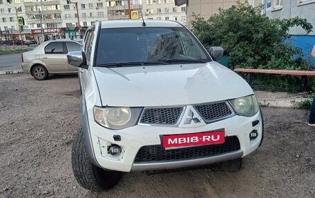 Mitsubishi L200 IV рестайлинг, 2012 год, 1 150 000 рублей, 7 фотография