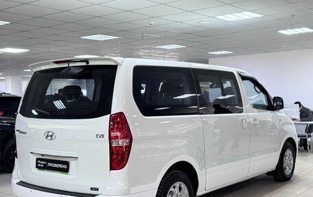 Hyundai Grand Starex Grand Starex I рестайлинг 2, 2011 год, 1 349 000 рублей, 6 фотография
