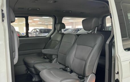 Hyundai Grand Starex Grand Starex I рестайлинг 2, 2011 год, 1 349 000 рублей, 14 фотография